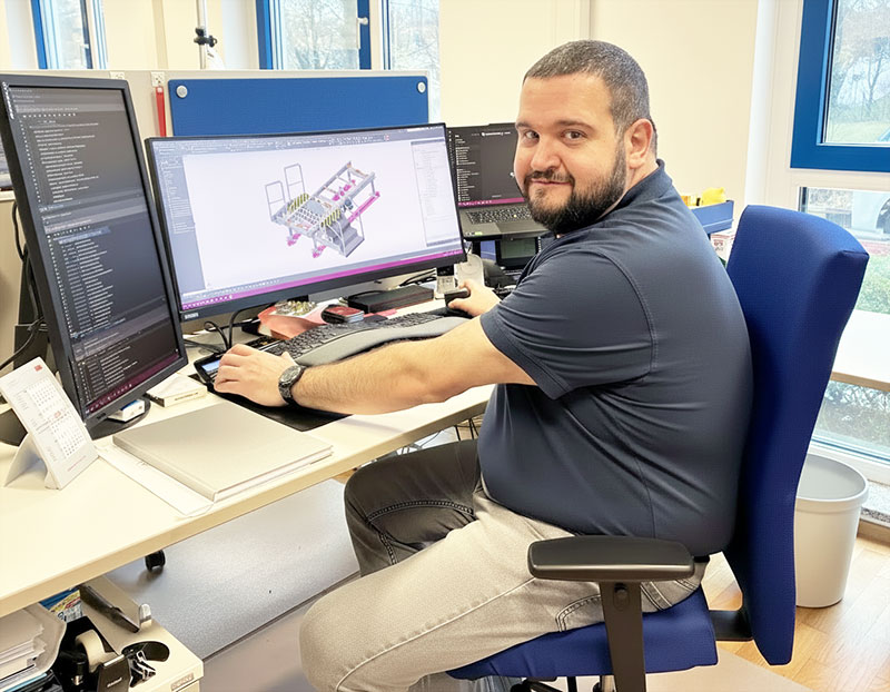 ROFA-Mitarbeiter Danijel Ausbilder / Mentor